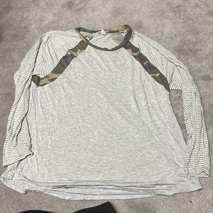 143 Story long sleeve shirt. Size Small. Never worn